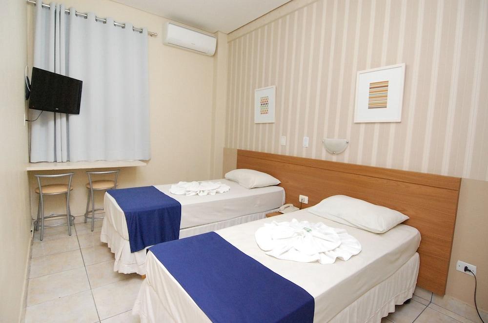 Hotel Astoria Maringá Extérieur photo